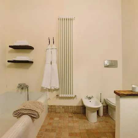 Ca Bossi Retreat Above *