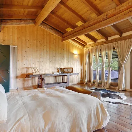 Ca Bossi Retreat Above