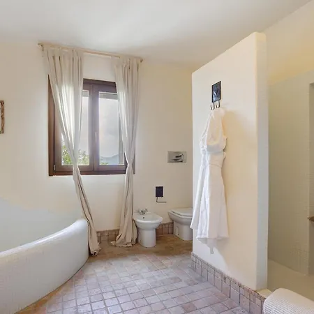 Ca Bossi Retreat Above Τσερνόμπιο