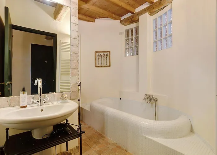 Ca Bossi Retreat Above * تْشيرنوبيو