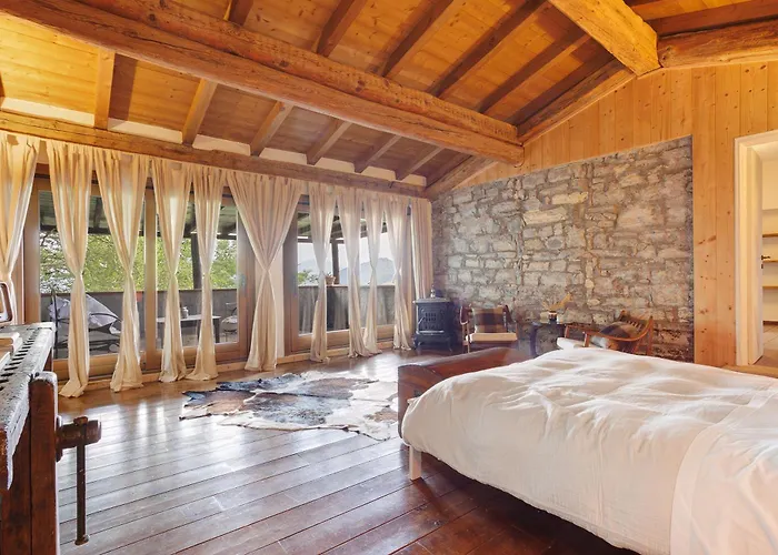 Ca Bossi Retreat Above 케르노비오