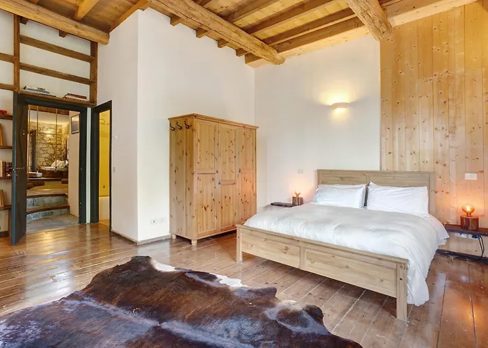 Ca Bossi Retreat Above